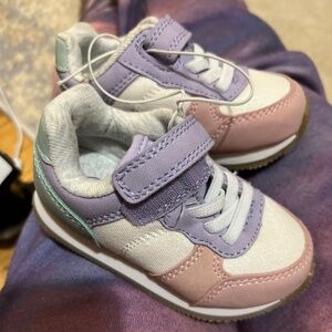 3 pairs of baby shoes size 5